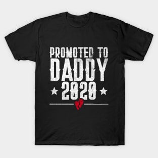 Mens Promoted to Daddy Est. 2020 - Dad to be Baby Announcement T-Shirt